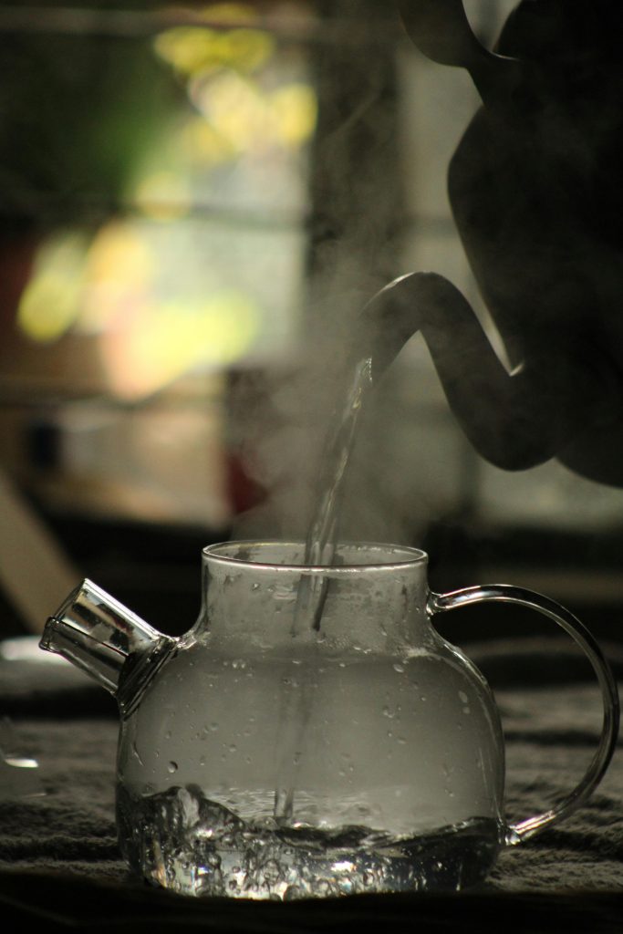 garam pani peene ke fayde